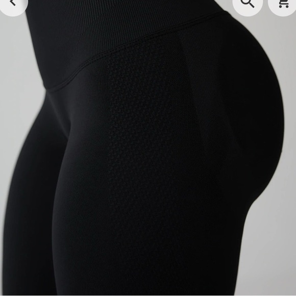 Women's Black High-Waisted Leggings - Picture 12 of 12